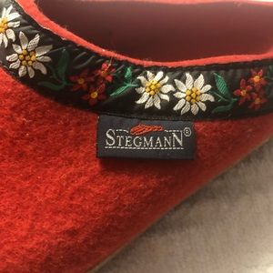 Stegmann Slip-Ons Size 6